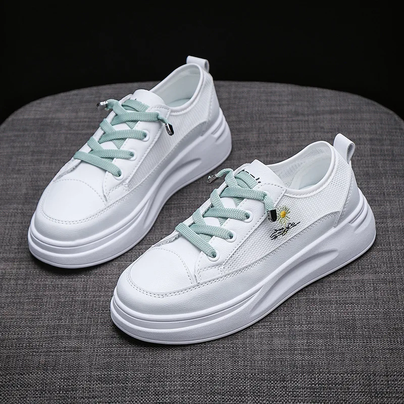 Женские кроссовки 2021 весна-лето новые женские дышащие повседневные туфли сетчатые туфли на плоской подошве универсальные тонкие туфли 
Женские кроссовки 2021 весна-лето новые женские дышащие повседневные туфли сетчатые туфли на плоской подошве универсальные тонкие туфли