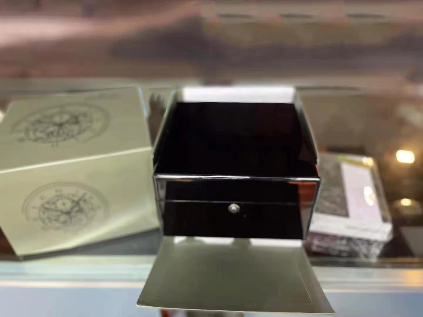 High Quality Watch Original Box File Black Wooden Box Handbag for 15400 15710 15703 26703 26470 3120 3126 Watches
High Quality Watch Original Box File Black Wooden Box Handbag for 15400 15710 15703 26703 26470 3120 3126 Watches