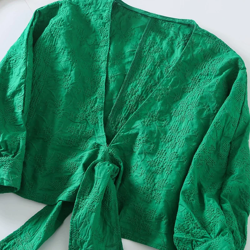 HWLZLTZHT Women Vintage Knotted Embroidered Green Blouse Long Sleeve Elastic Hem Cropped Embroidery Top Woman Summer Blouses
HWLZLTZHT Women Vintage Knotted Embroidered Green Blouse Long Sleeve Elastic Hem Cropped Embroidery Top Woman Summer Blouses