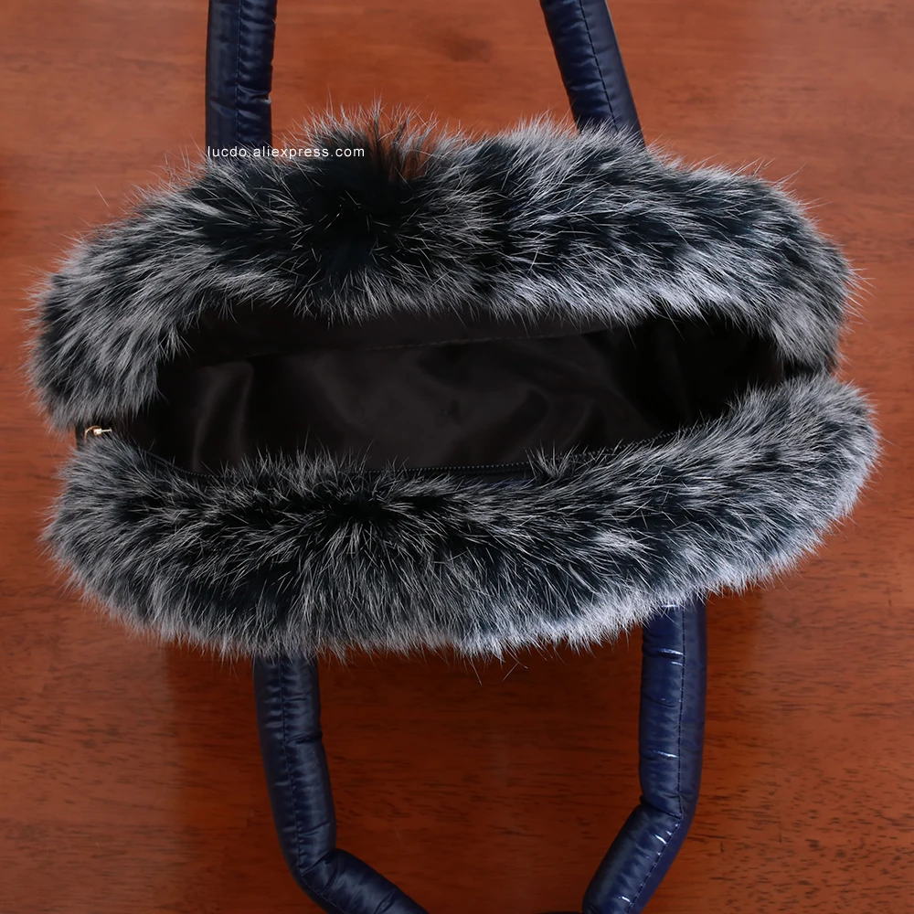 Winter Space Cotton Shell Bags Designer Rabbit Fur Handbag 2020 New Warm Real Fur Bag Brand Luxury Female Shoulder Messager Bag
Winter Space Cotton Shell Bags Designer Rabbit Fur Handbag 2020 New Warm Real Fur Bag Brand Luxury Female Shoulder Messager Bag