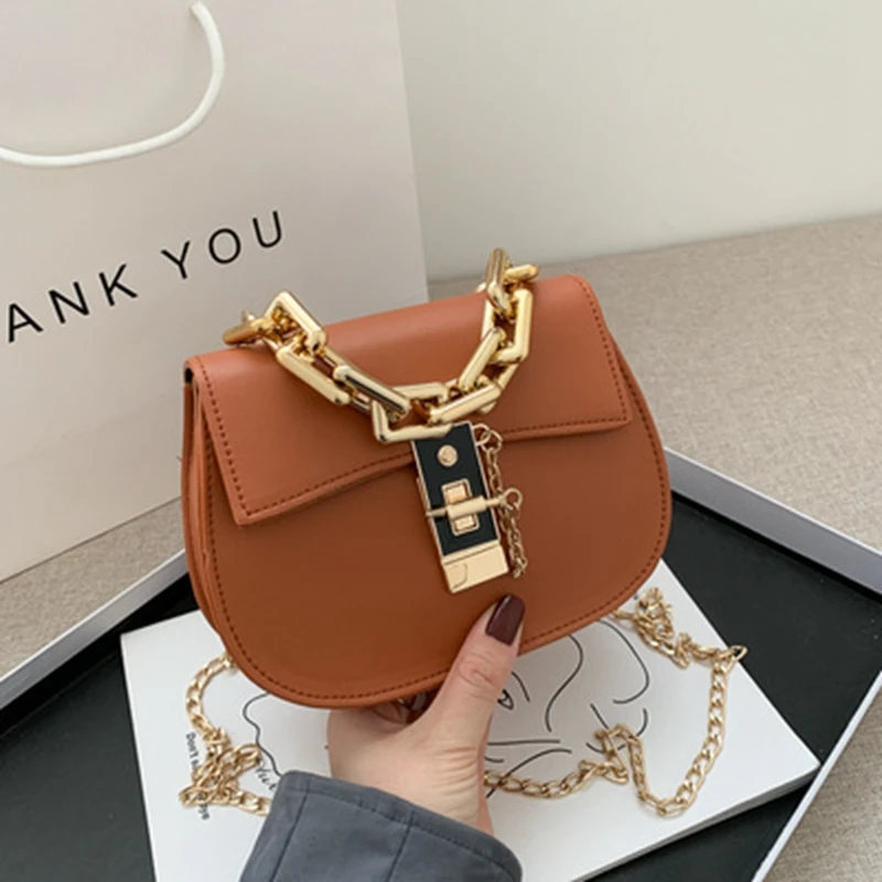 Fashion PU Leather Mortise Lock for Women's Bag 2021 Summer New Mini Small Saddle Bag Wild Chain Shoulder Bag
Fashion PU Leather Mortise Lock for Women's Bag 2021 Summer New Mini Small Saddle Bag Wild Chain Shoulder Bag