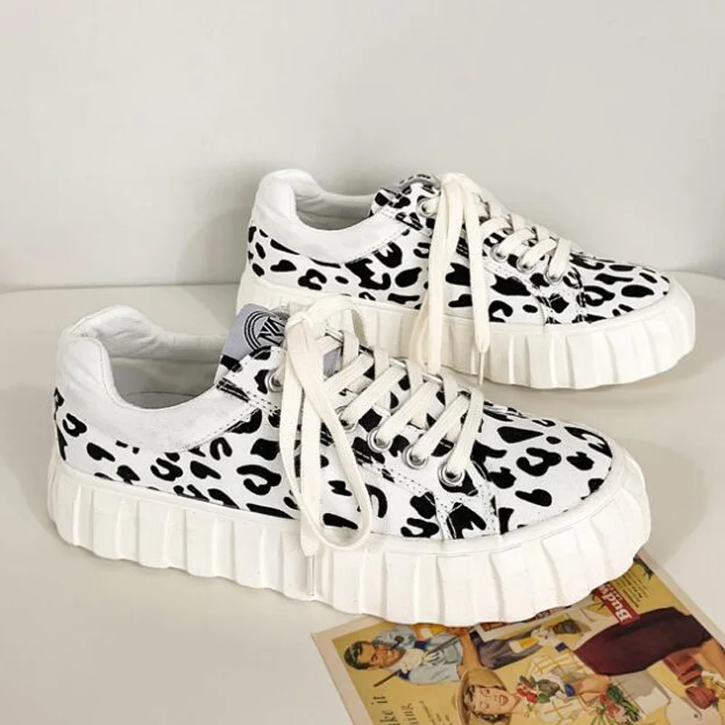 2021New Stylish Spring Women Shoes Leopard Canvas Shoes Comfortable Low Top Lace Up Girl Sneakers Fashion Casual Vulcanize Shoes
2021New Stylish Spring Women Shoes Leopard Canvas Shoes Comfortable Low Top Lace Up Girl Sneakers Fashion Casual Vulcanize Shoes