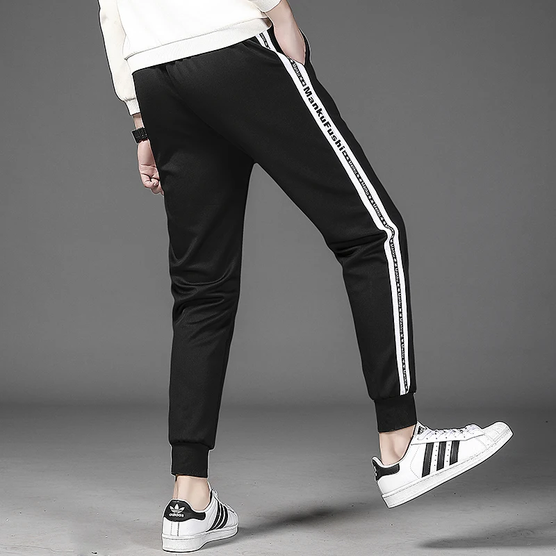 2020 Men Fashion Casual Sweatpants Fitness Side Stripe Men's Sportswear Joggers Pants New Male Gyms Trousers Pantalones Hombre
2020 Men Fashion Casual Sweatpants Fitness Side Stripe Men's Sportswear Joggers Pants New Male Gyms Trousers Pantalones Hombre