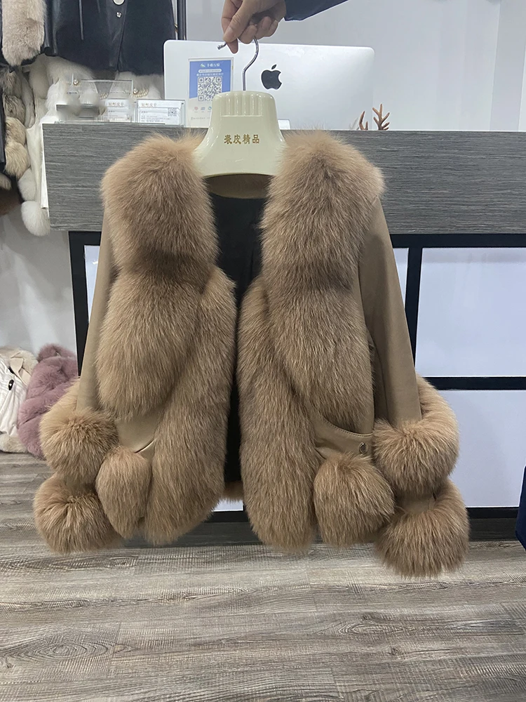 Hot Sale Lady's Fashion Locomotive Style New Real Fox Fur Jacket with Genuine Sheep Leather Fashion Women Real Fur Overcoat
Hot Sale Lady's Fashion Locomotive Style New Real Fox Fur Jacket with Genuine Sheep Leather Fashion Women Real Fur Overcoat