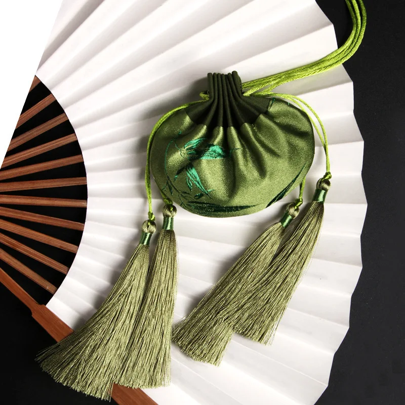 8X9cm CHINESE STYLE High Quality Embroidery Satin Drawstring Bag Silk Brocade Pouches Damask Jewelry Sachet Wedding Gift
8X9cm CHINESE STYLE High Quality Embroidery Satin Drawstring Bag Silk Brocade Pouches Damask Jewelry Sachet Wedding Gift