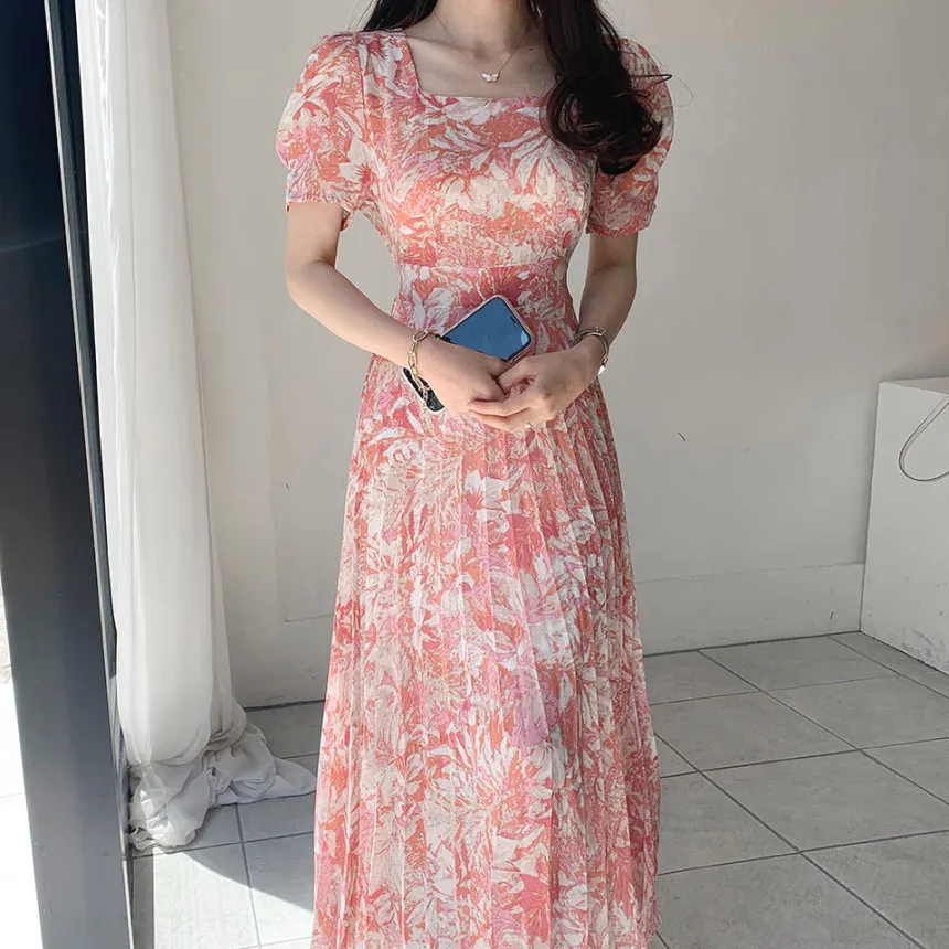 2022Summer Korean Chiffon Long Dress Women Water-color Printed Short Sleeve Square Collar Pleated Elegant Dresses Femme 15481
2022Summer Korean Chiffon Long Dress Women Water-color Printed Short Sleeve Square Collar Pleated Elegant Dresses Femme 15481