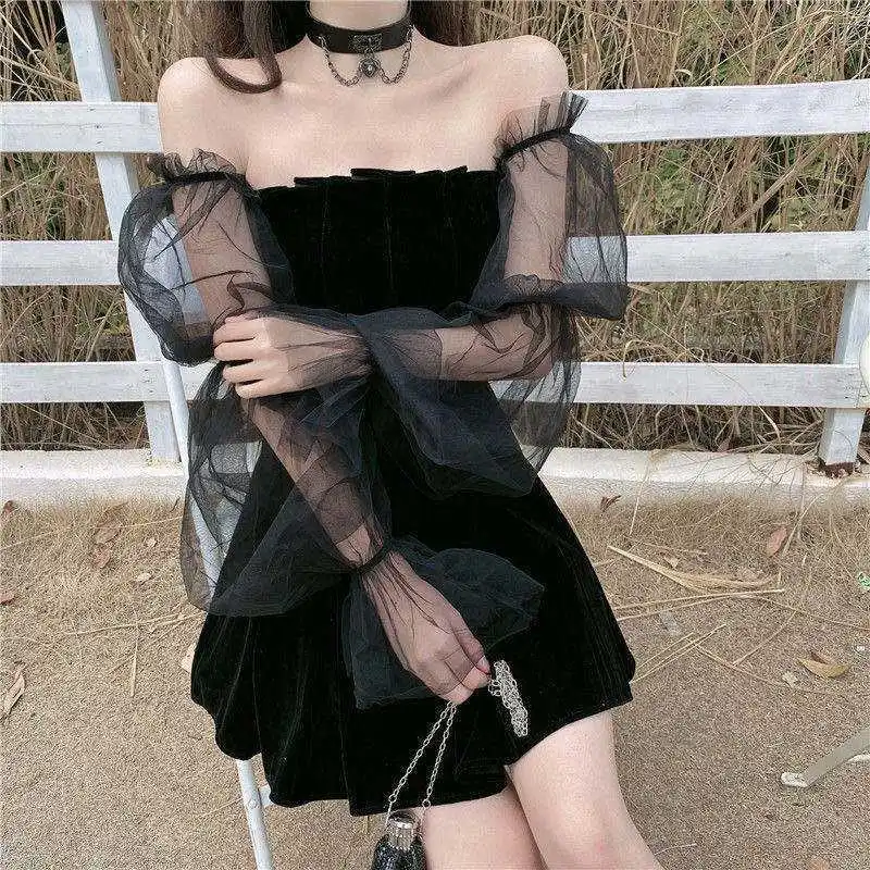 2021 Summer new temperament sexy dress mesh stitching puff sleeve little black dress waist was thinner fairy skirt super fairy
2021 Summer new temperament sexy dress mesh stitching puff sleeve little black dress waist was thinner fairy skirt super fairy