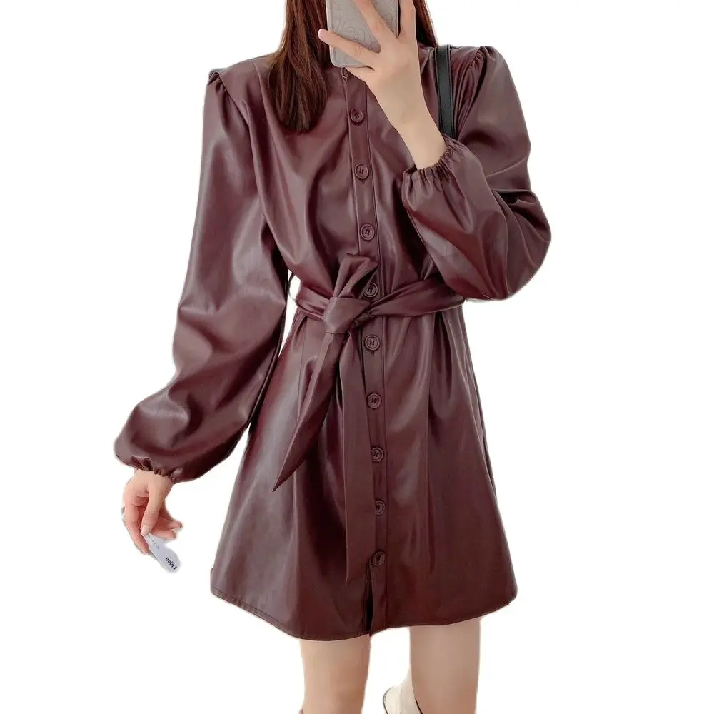 2021 New Fashion Women Autumn Winter PU Faux Leather Dresses Ladies Elegant Burgundy Puff Sleeve O-neck Button Mini Dress Belt
2021 New Fashion Women Autumn Winter PU Faux Leather Dresses Ladies Elegant Burgundy Puff Sleeve O-neck Button Mini Dress Belt