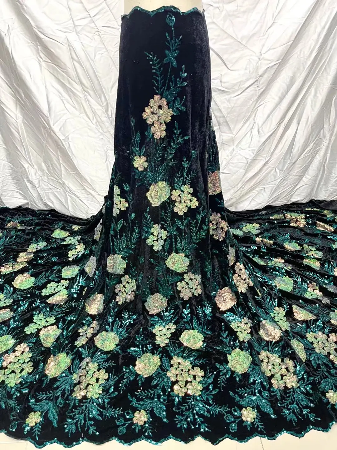 Shinning Sequins 5 Yards African AsoEbi Party Dress Material in Teal Green Nigeria Flowers High Quality Velvet Lace Fabric
Shinning Sequins 5 Yards African AsoEbi Party Dress Material in Teal Green Nigeria Flowers High Quality Velvet Lace Fabric