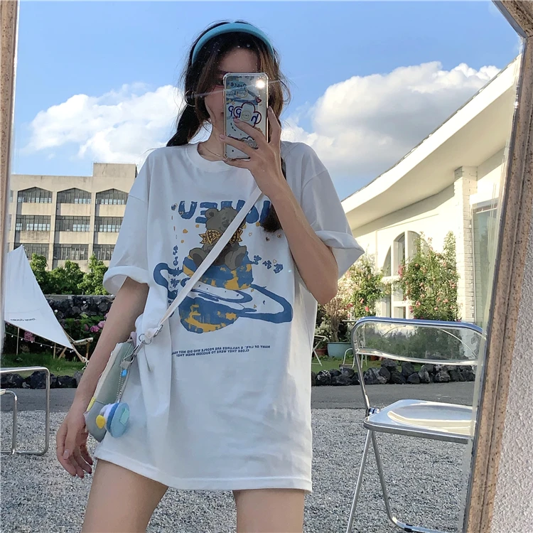YTX1613 2021 new graffiti print loose mid-length BF style couple short-sleeved t-shirt women
YTX1613 2021 new graffiti print loose mid-length BF style couple short-sleeved t-shirt women