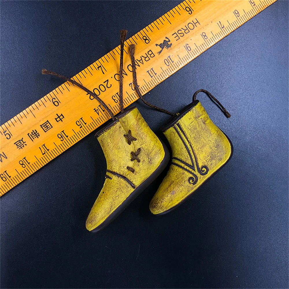 For Sale 1/6th Old Ancient Trend Mongolian Boots Snow Hollow Shoes Model For 12inch Unisex DAM HT Body Accessories 
For Sale 1/6th Old Ancient Trend Mongolian Boots Snow Hollow Shoes Model For 12inch Unisex DAM HT Body Accessories