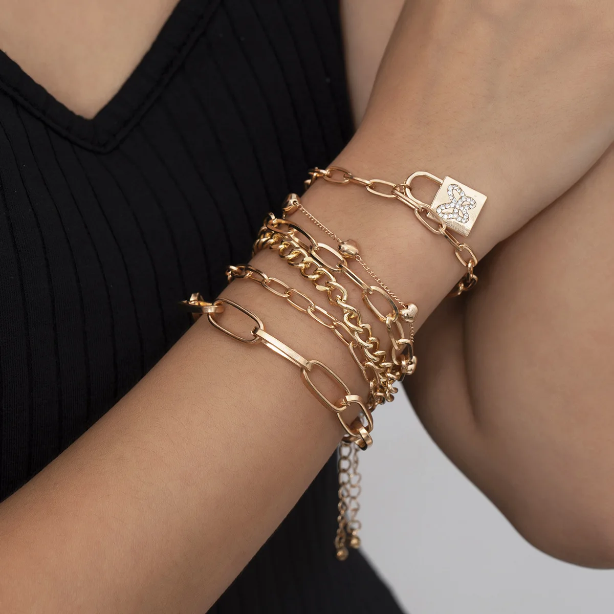 6pcs Punk Curb Cuban Chain Bracelets Set for Women Zircon Miami Boho Thick Gold Color Charm Bracelet Bangles New Fashion Jewelry
6pcs Punk Curb Cuban Chain Bracelets Set for Women Zircon Miami Boho Thick Gold Color Charm Bracelet Bangles New Fashion Jewelry