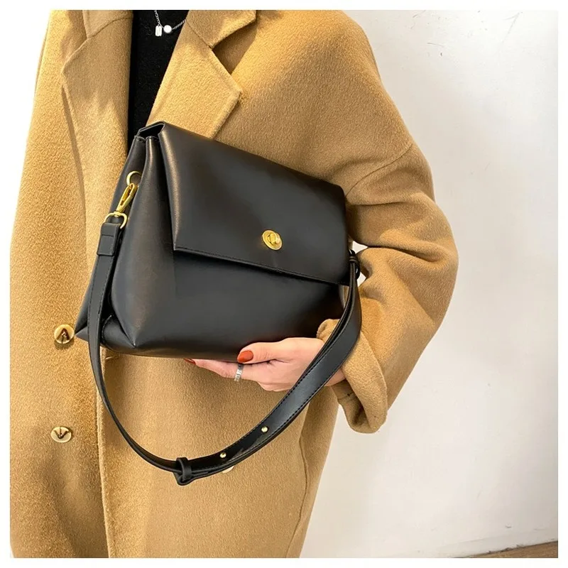 2021 New Trendy Korean Fashion Ladies One Shoulder Underarm Bag High Quality Spring Simple Messenger Tote Bag Texture Bag Women
2021 New Trendy Korean Fashion Ladies One Shoulder Underarm Bag High Quality Spring Simple Messenger Tote Bag Texture Bag Women