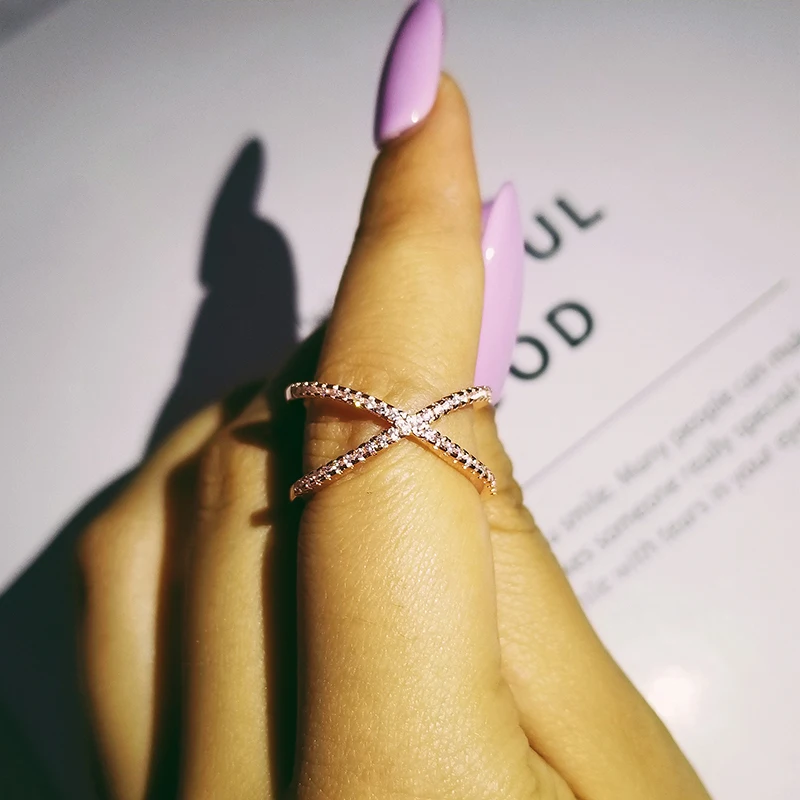 rose gold silver color black zircon adjustable open twist fashion rings for women love party female bijoux anel jewelry R4697
rose gold silver color black zircon adjustable open twist fashion rings for women love party female bijoux anel jewelry R4697