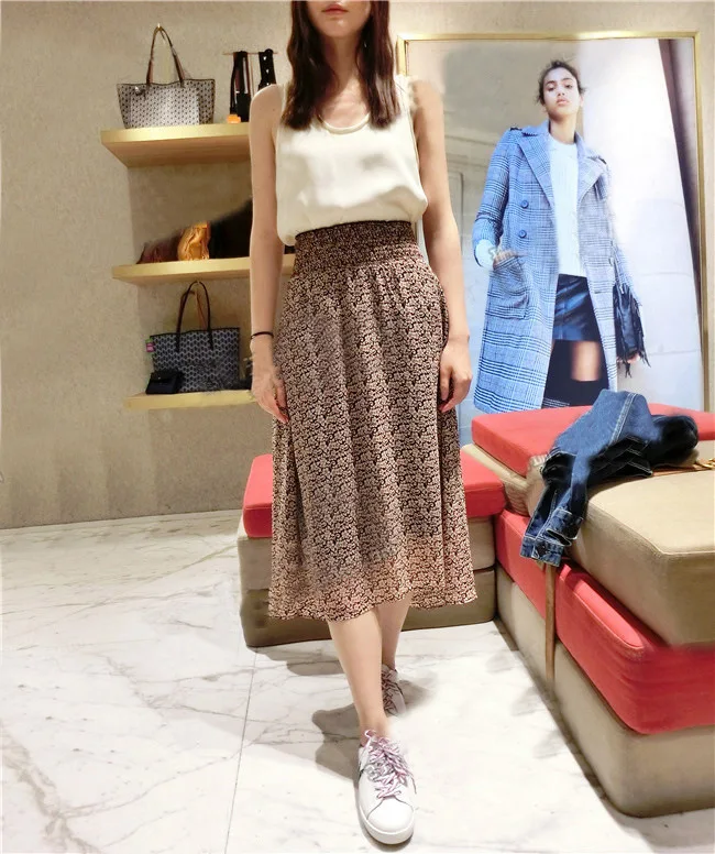 100% Polyester Women Skirt 2020 Spring and Summer New Idyllic Floral Asymmetric Casual Fashion High Waist Skirt
100% Polyester Women Skirt 2020 Spring and Summer New Idyllic Floral Asymmetric Casual Fashion High Waist Skirt