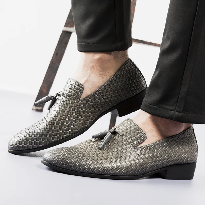 2021 New Men Fashion Woven Youth Leisure Board Shoes Driving Shoes Comfortable Gentlemen Formal Clothes, Hot Men Shoes HL582
2021 New Men Fashion Woven Youth Leisure Board Shoes Driving Shoes Comfortable Gentlemen Formal Clothes, Hot Men Shoes HL582
