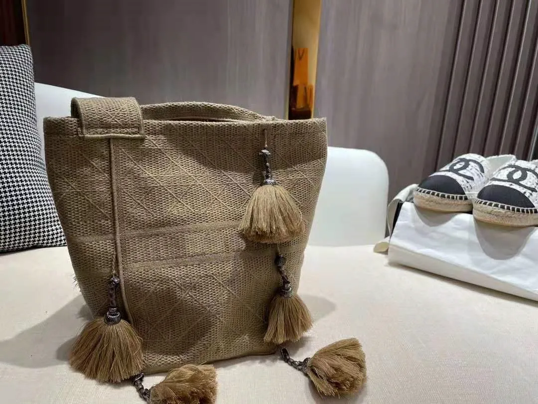 Женская плетеная Сумка-мешок вязаная Панама Bag, дизайнерская женская сумка через плечо, сумка для женщин
Женская плетеная Сумка-мешок вязаная Панама Bag, дизайнерская женская сумка через плечо, сумка для женщин