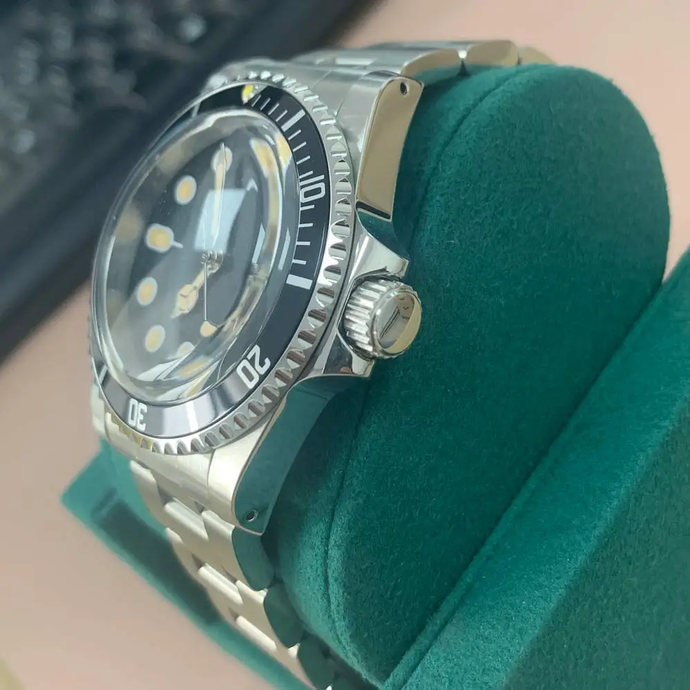 Mechanical watch NH35 movement retro steel case acrylic glass stainless steel strap 39.5mm JD46 
Mechanical watch NH35 movement retro steel case acrylic glass stainless steel strap 39.5mm JD46