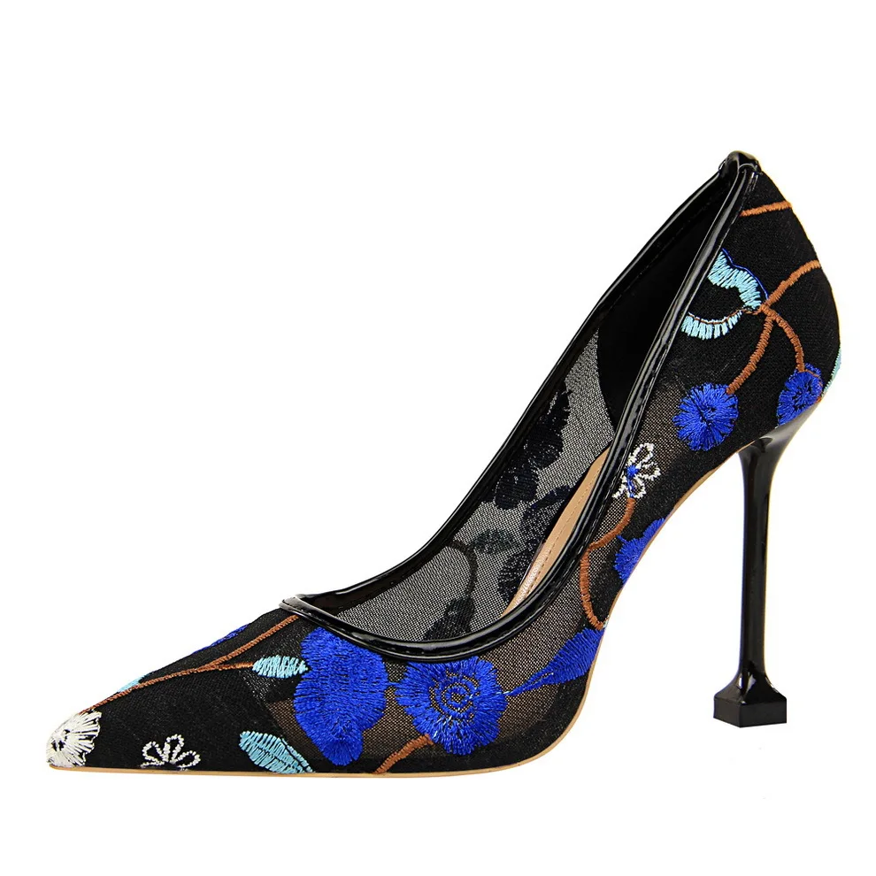 Women's Shoes 
Women's Shoes