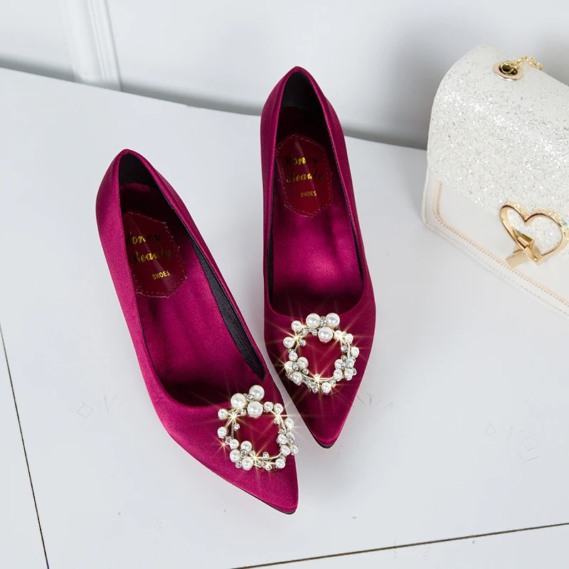 2020 New Spring Women Pumps High Thin Heel Pointed Toe Shallow Metal Crystal Sexy Ladies Women Shoes Female High Heels W32-53
2020 New Spring Women Pumps High Thin Heel Pointed Toe Shallow Metal Crystal Sexy Ladies Women Shoes Female High Heels W32-53