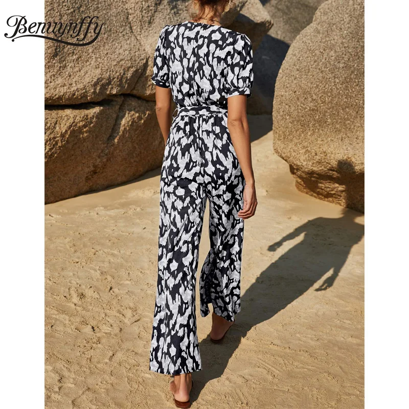 Benuynffy Surplice Neck Print Wide Leg Jumpsuits Women Summer Short Sleeve High Waist Female Casual Long Jumpsuit with Belt
Benuynffy Surplice Neck Print Wide Leg Jumpsuits Women Summer Short Sleeve High Waist Female Casual Long Jumpsuit with Belt
