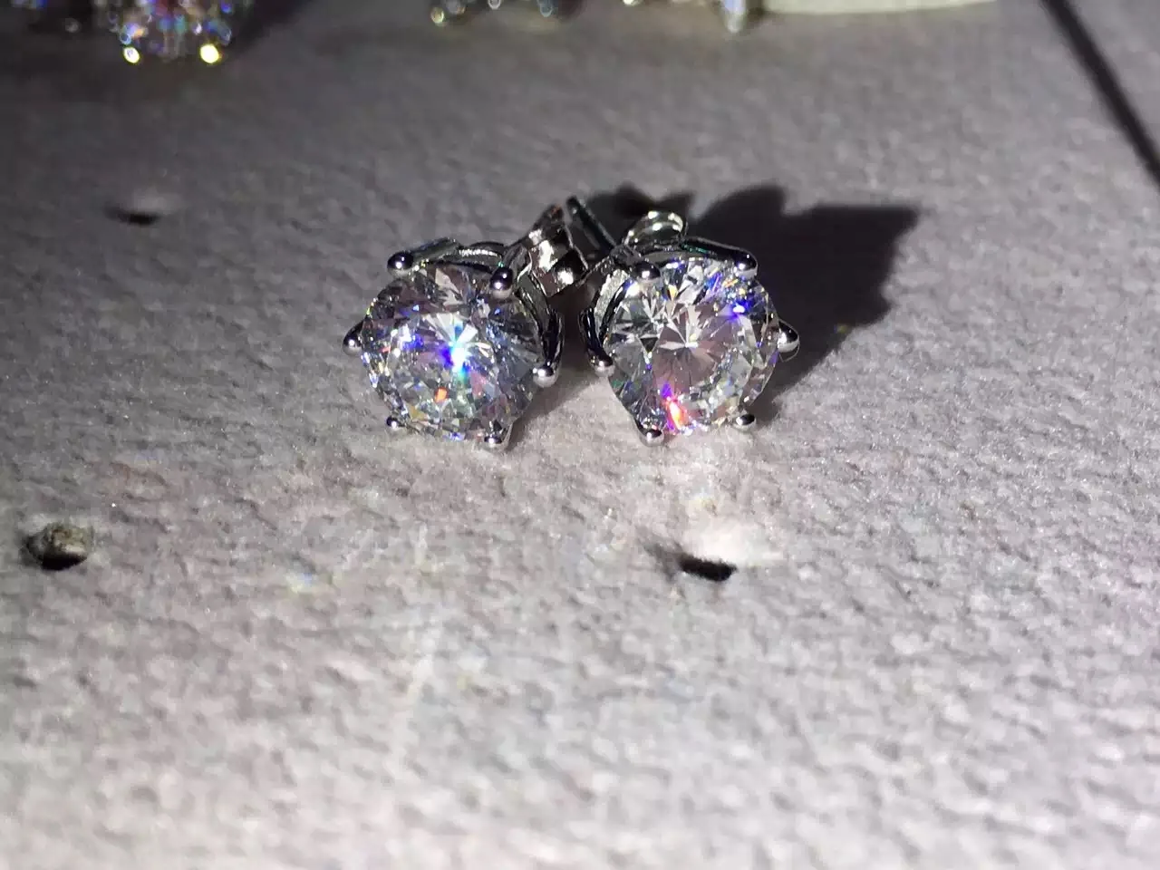 XNE006 925 Sterling Silver earrings 0.5/1ct classic style diamond jewelry moissanite earrings wedding party Jewellery
XNE006 925 Sterling Silver earrings 0.5/1ct classic style diamond jewelry moissanite earrings wedding party Jewellery