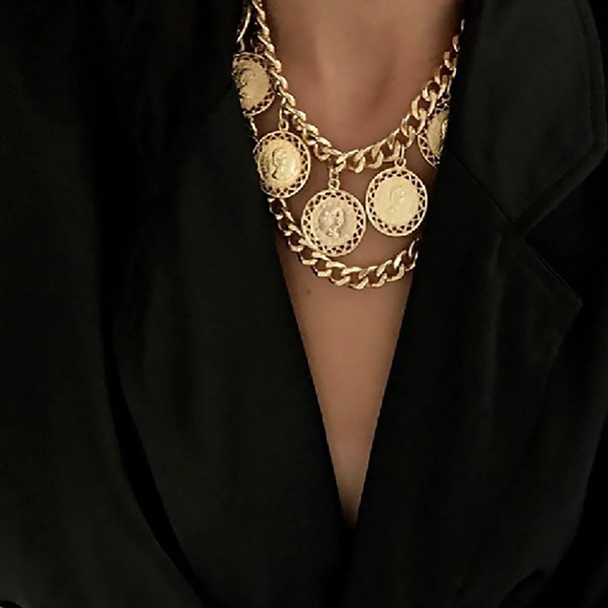 European and American popular retro multi-layer relief portrait metal necklace women fashion jewelry wholesale
European and American popular retro multi-layer relief portrait metal necklace women fashion jewelry wholesale