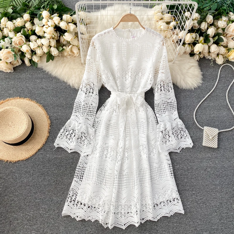 Women's Spring Autumn Runway Fashion Long Flare Sleeve Hollow Out Lace Dress FemaleChic Travel Vintage Slim Dress TB1715
Women's Spring Autumn Runway Fashion Long Flare Sleeve Hollow Out Lace Dress FemaleChic Travel Vintage Slim Dress TB1715