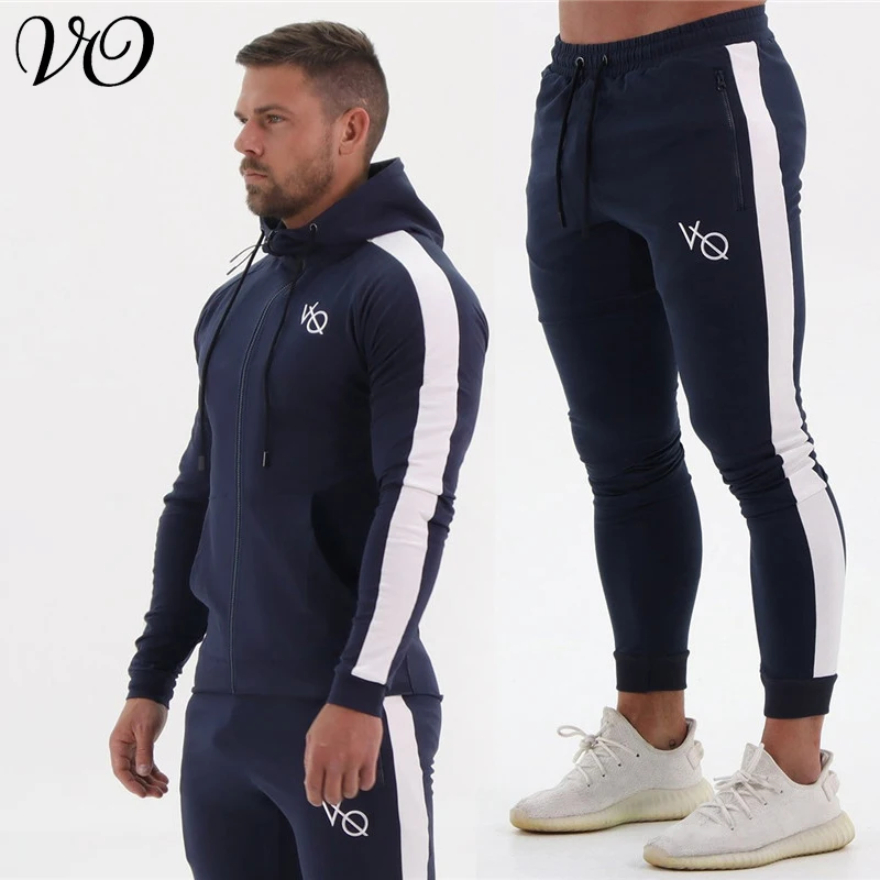 Spring and autumn new cotton embroidery men's suit fashion hooded zipper hoodie 
Spring and autumn new cotton embroidery men's suit fashion hooded zipper hoodie
