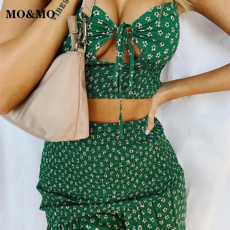 Mo&Mo -Women's Summer Sexy new backless halter tank top two-piece pleated floral Two Piece Short Set for Women
Mo&Mo -Women's Summer Sexy new backless halter tank top two-piece pleated floral Two Piece Short Set for Women