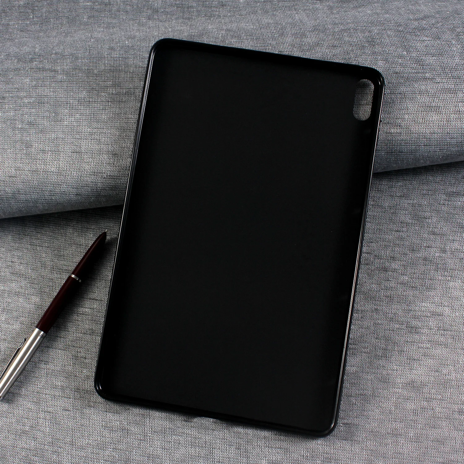 Silicone TPU Back Cover Case New 2020 For Huawei Matepad 10.4 Inch BAH3-W09 Tablet Drop resistance Soft Protective Black Case
Silicone TPU Back Cover Case New 2020 For Huawei Matepad 10.4 Inch BAH3-W09 Tablet Drop resistance Soft Protective Black Case