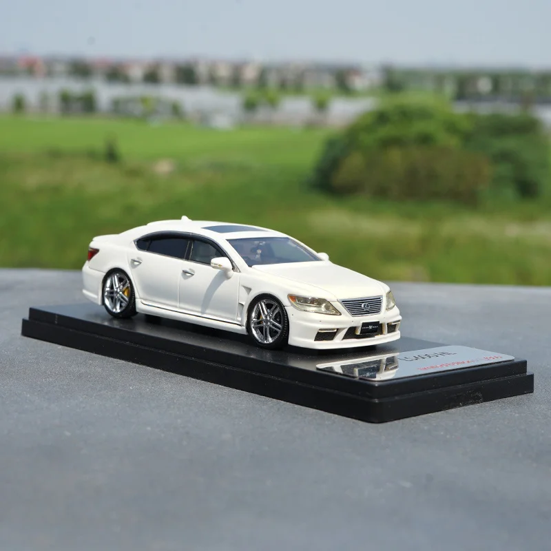 Модель автомобиля 1/43 Lexus LS600HL, модель автомобиля Lexus LS600 из смолы, Коллекционная модель автомобиля, подарок
Модель автомобиля 1/43 Lexus LS600HL, модель автомобиля Lexus LS600 из смолы, Коллекционная модель автомобиля, подарок