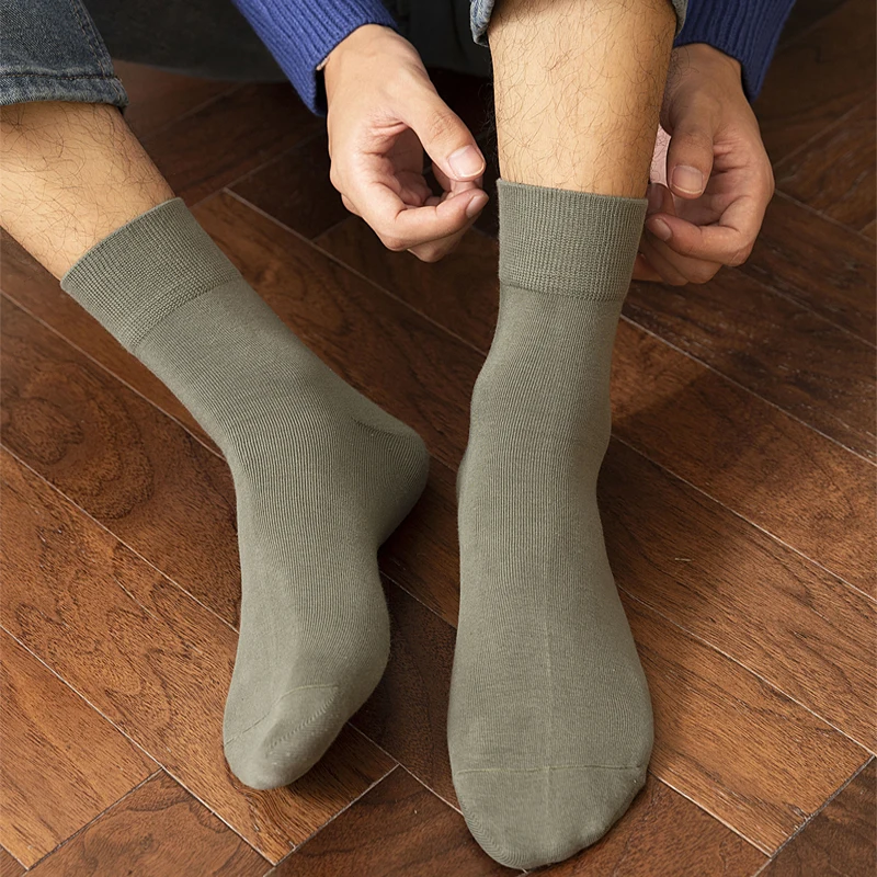 Socks For Men Solid Color Breathable Cotton Autumn Winter Men's Crew Socks New Fashion High Quality Casual Soft Absorb Sweat
Socks For Men Solid Color Breathable Cotton Autumn Winter Men's Crew Socks New Fashion High Quality Casual Soft Absorb Sweat