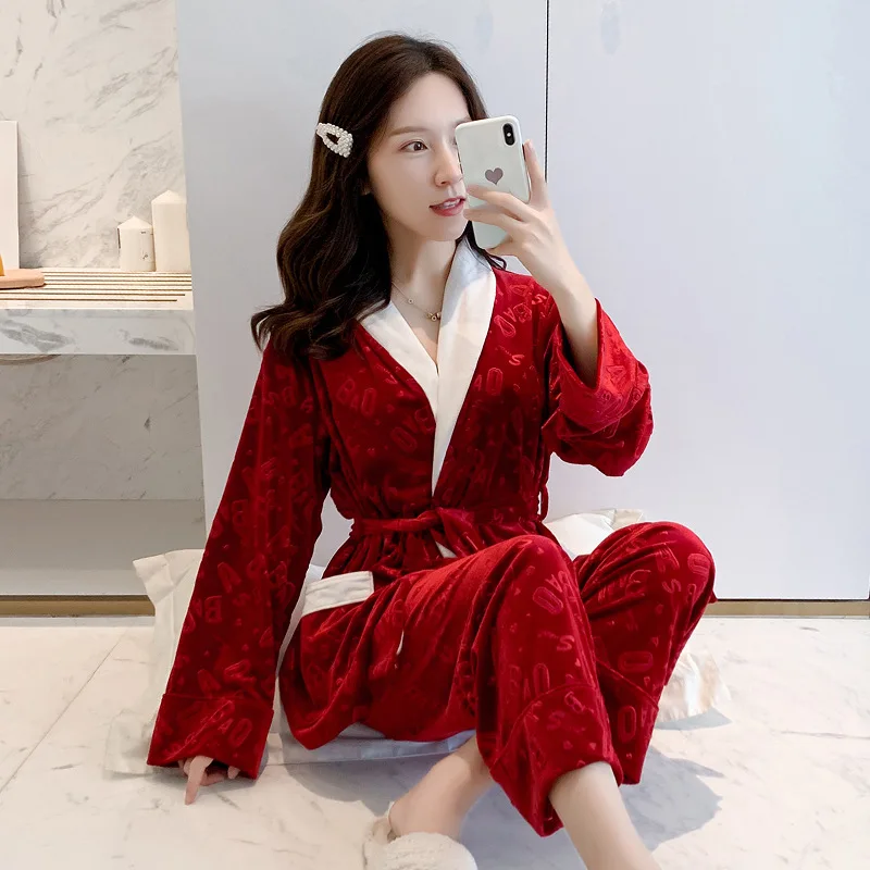 Autumn Velvet Shawl-collar 2PCS Pajama Set Women Sexy Lingerie Pijama Mujer Satin Casual Nightwear Sleepwear
Autumn Velvet Shawl-collar 2PCS Pajama Set Women Sexy Lingerie Pijama Mujer Satin Casual Nightwear Sleepwear