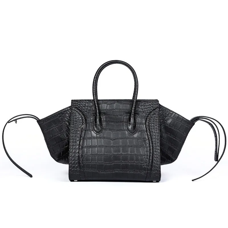 Phantom bat smiley face bag crocodile pattern leather handbags 2020 European and American new street style handbags portable
Phantom bat smiley face bag crocodile pattern leather handbags 2020 European and American new street style handbags portable