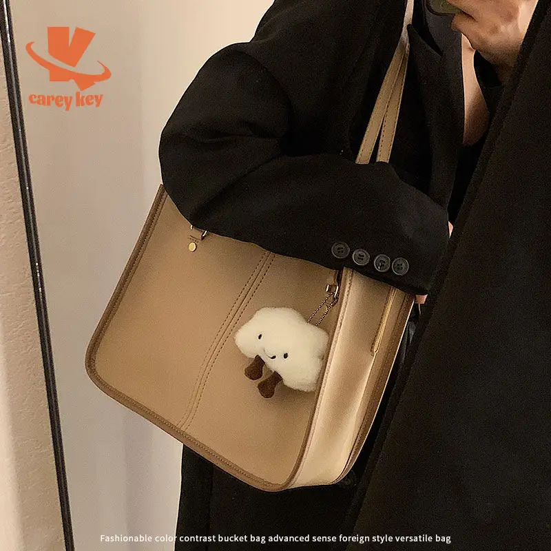 CAREY KAY Women Summer Large Capacity Tote Bags Female 2021 New Fashion Shoulder Bag Niche All-Match Casual Office Lady Handbags
CAREY KAY Women Summer Large Capacity Tote Bags Female 2021 New Fashion Shoulder Bag Niche All-Match Casual Office Lady Handbags