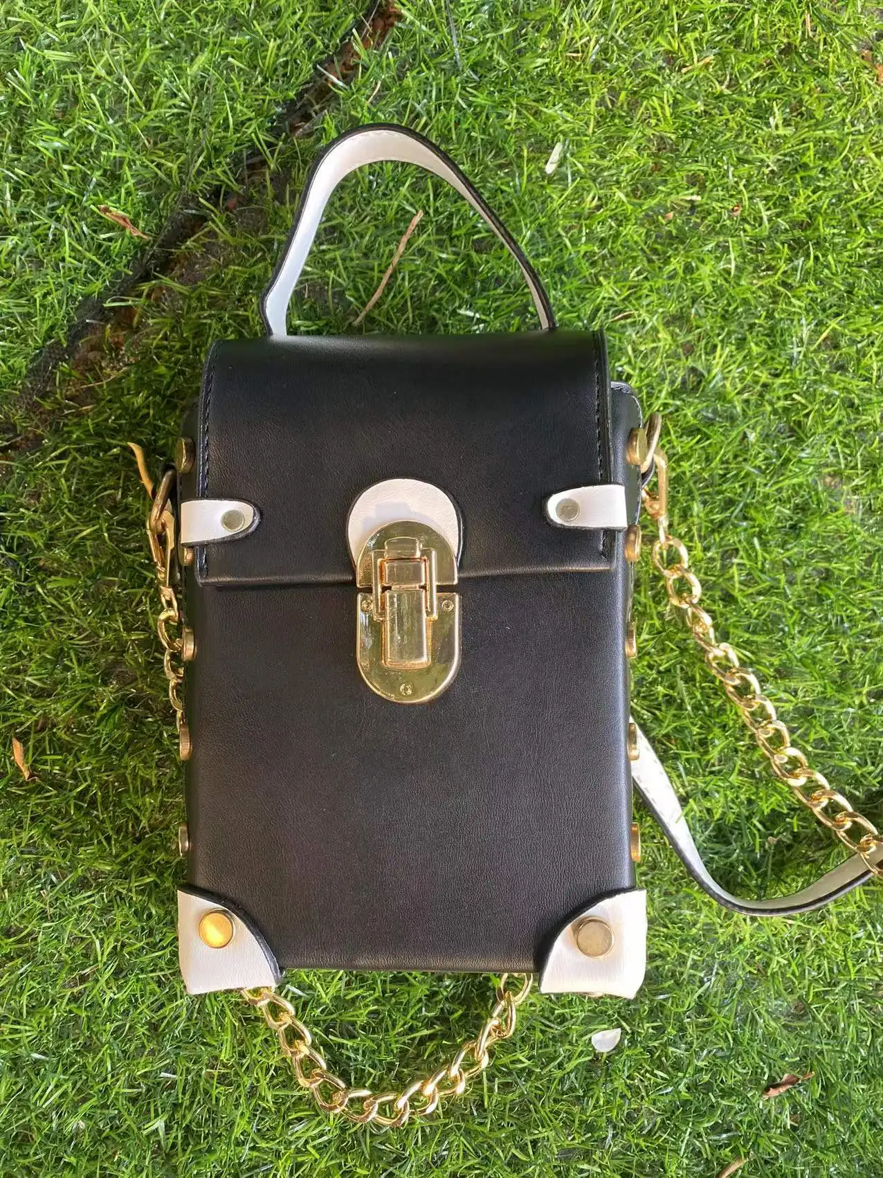 Luxury brand black box shape bag PU Leather Crossbody Bags For Women Fashion small Shoulder luxury Handbag Female Chain Bag
Luxury brand black box shape bag PU Leather Crossbody Bags For Women Fashion small Shoulder luxury Handbag Female Chain Bag