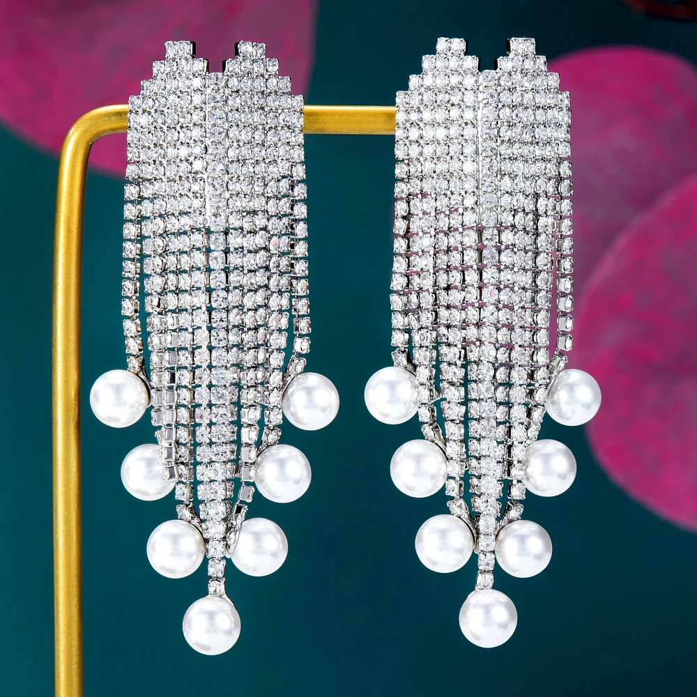 SORAMOORE Luxury Trendy Shiny Pearls Drop Earrings Bridal Wedding Women Daily Fashion серьги 2021 тренд High Quality New HOT
SORAMOORE Luxury Trendy Shiny Pearls Drop Earrings Bridal Wedding Women Daily Fashion серьги 2021 тренд High Quality New HOT