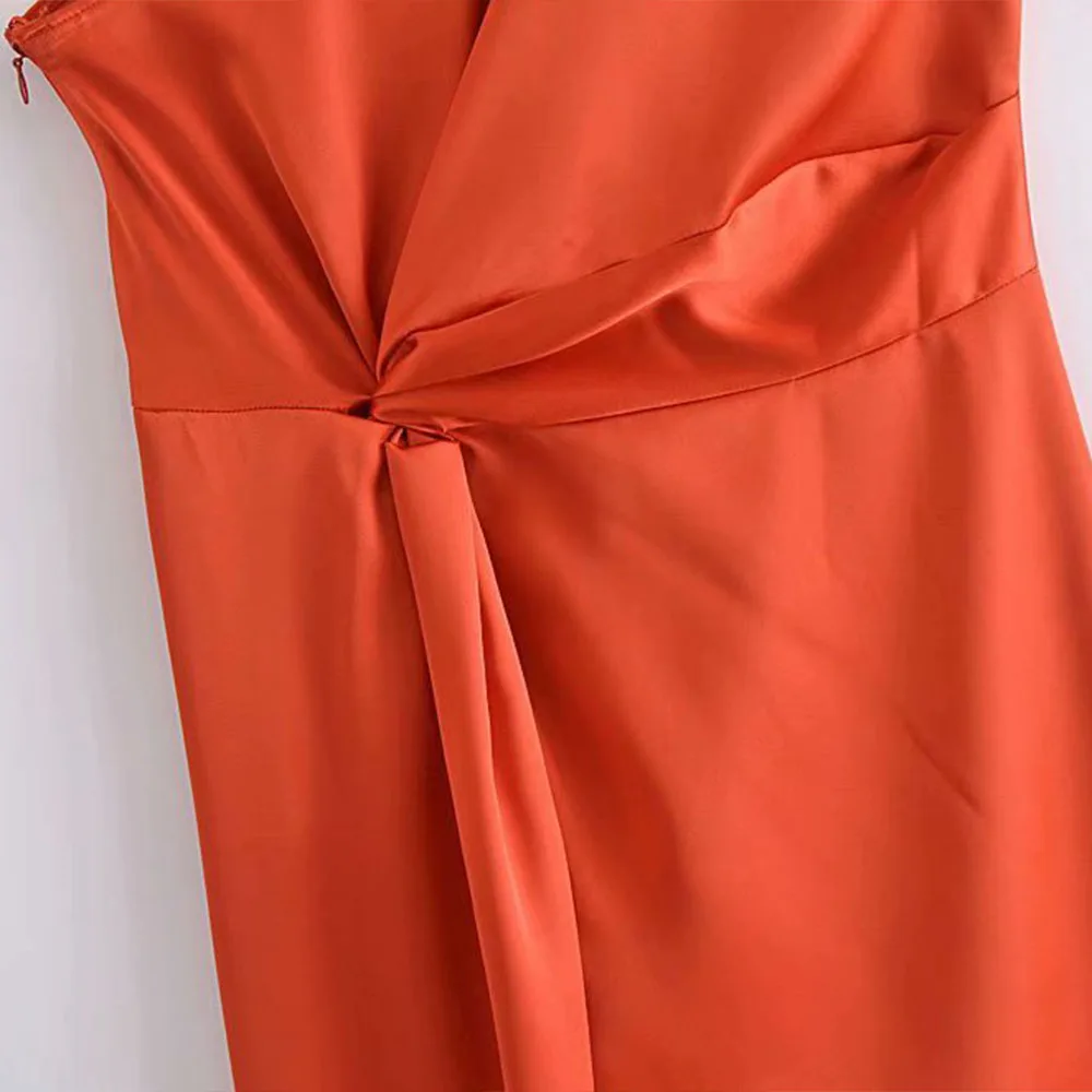 Za Women 2021 New Chic Fashion Asymmetrical silk satin texture Jumpsuit Vintage Sleeveless Side zipper Female Playsuits Mujer
Za Women 2021 New Chic Fashion Asymmetrical silk satin texture Jumpsuit Vintage Sleeveless Side zipper Female Playsuits Mujer