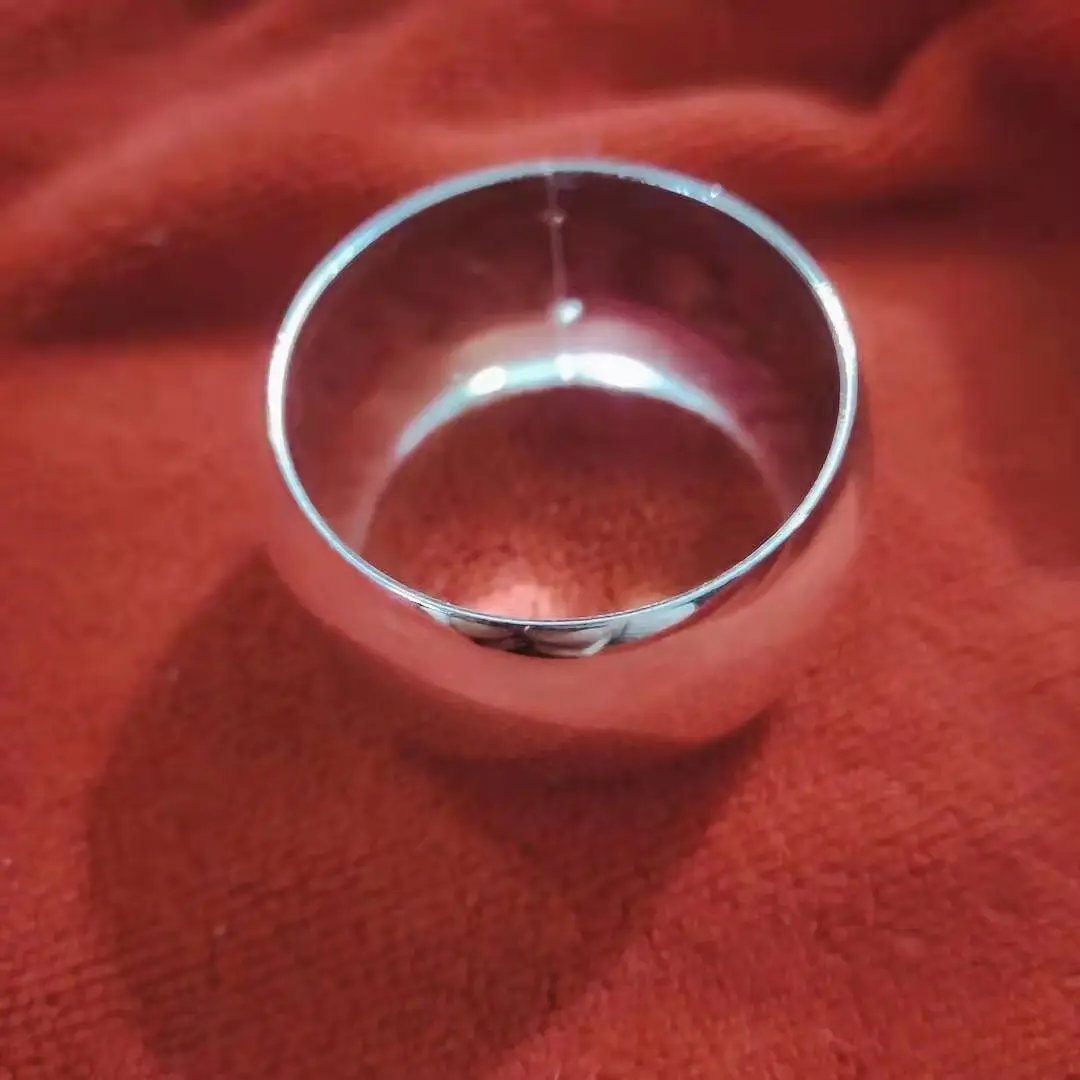4PCS/Metal drum-shaped bright surface texture napkin ring table top decoration for hotel wedding banquet family gatherings
4PCS/Metal drum-shaped bright surface texture napkin ring table top decoration for hotel wedding banquet family gatherings
