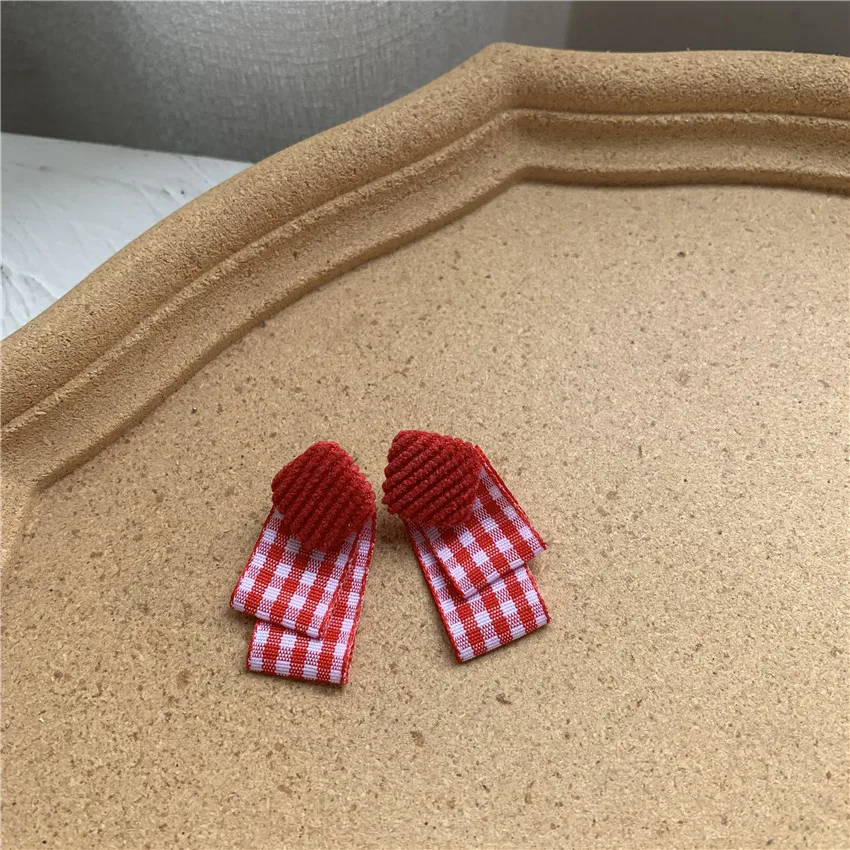 Elegant Double Layed Plaid Temperament Earrings for Women Girls Korean Dangle Drop Earrings Statement Party Jewelry Brincos 2020
Elegant Double Layed Plaid Temperament Earrings for Women Girls Korean Dangle Drop Earrings Statement Party Jewelry Brincos 2020