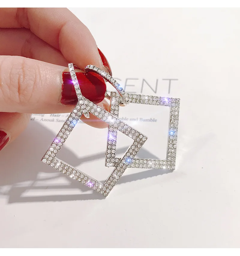 Fashion Accessories Exaggerated Classi Square Earrings Long Temperament Personality Wild Earring Earring Girlfriend Wedding Gift 
Fashion Accessories Exaggerated Classi Square Earrings Long Temperament Personality Wild Earring Earring Girlfriend Wedding Gift