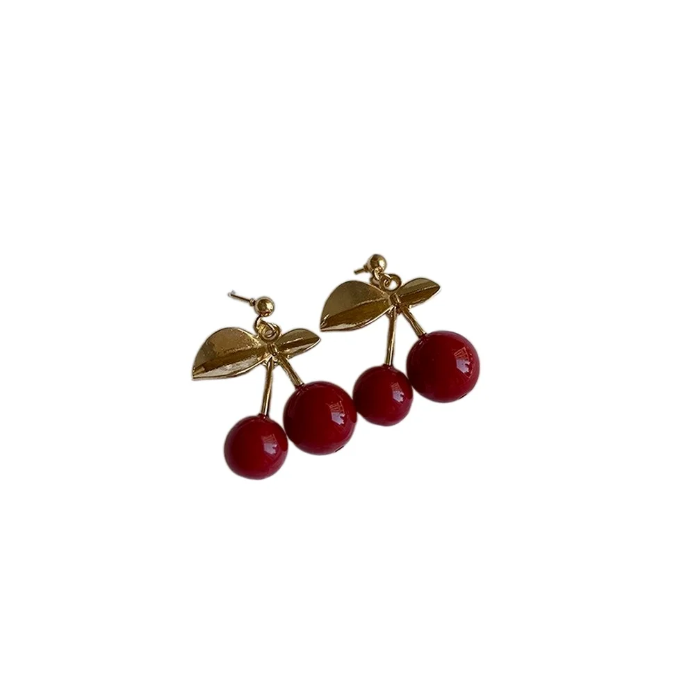 2021 new Japanese and Korean ladies party alloy red cherry fruit earrings design sense fashion trend cherries earrings
2021 new Japanese and Korean ladies party alloy red cherry fruit earrings design sense fashion trend cherries earrings