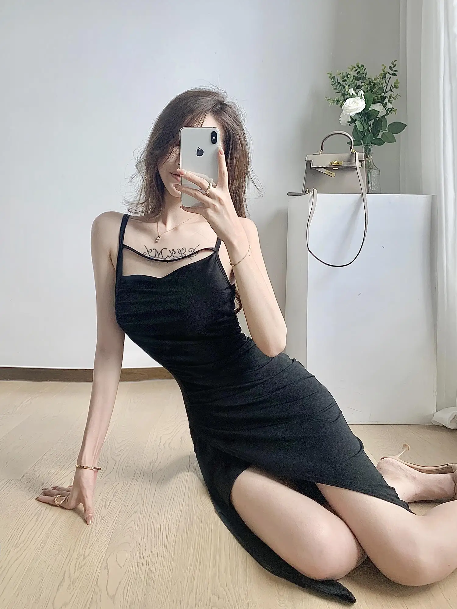 Summer Fashion Women's New Dress Solid Color Mid-Length Bag Hip Sling Sexy Tight Dress
Summer Fashion Women's New Dress Solid Color Mid-Length Bag Hip Sling Sexy Tight Dress