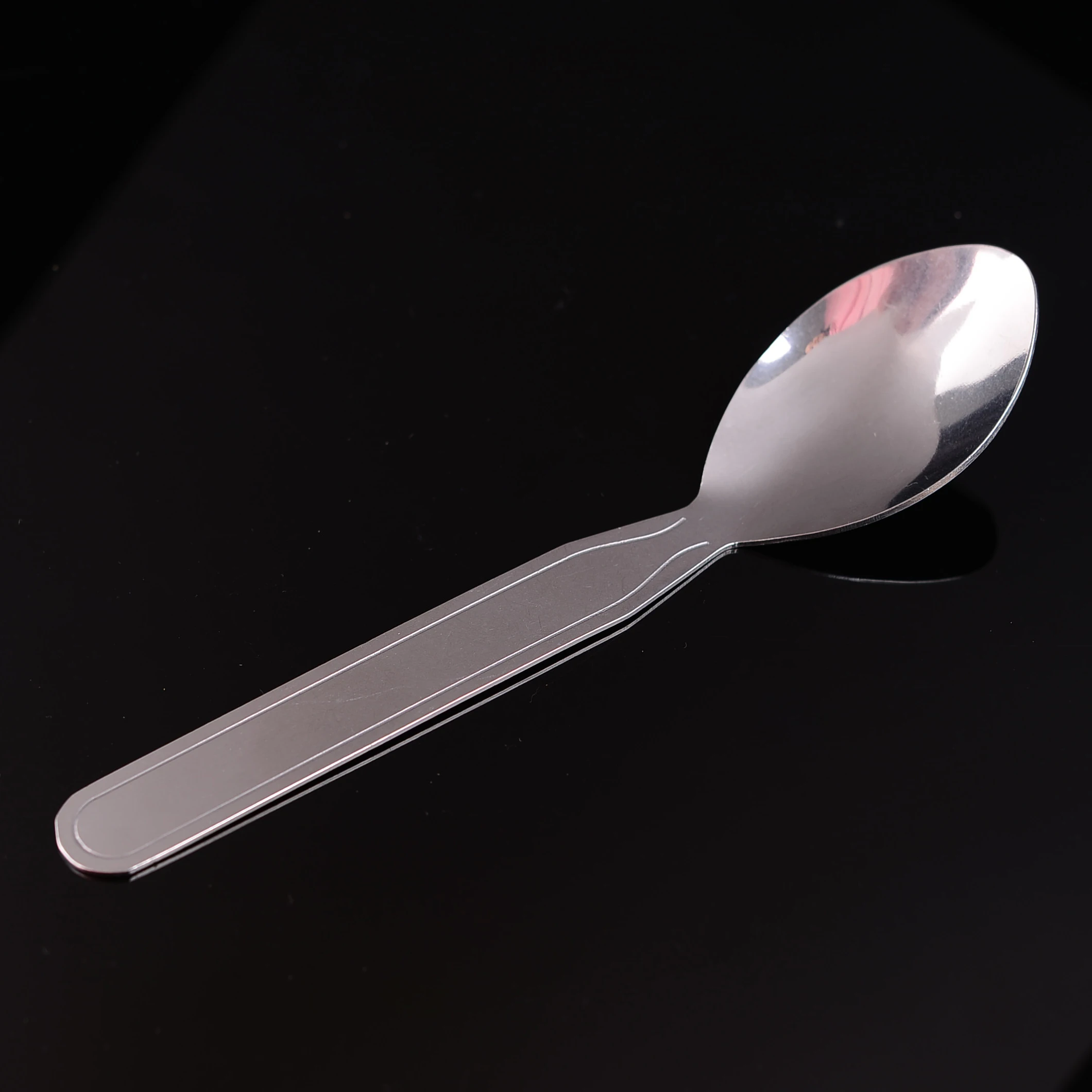 4 Piece Stainless Steel tableware Outdoor multi-functional tableware portable camping tableware set knife fork spoon opener מחבת
4 Piece Stainless Steel tableware Outdoor multi-functional tableware portable camping tableware set knife fork spoon opener מחבת