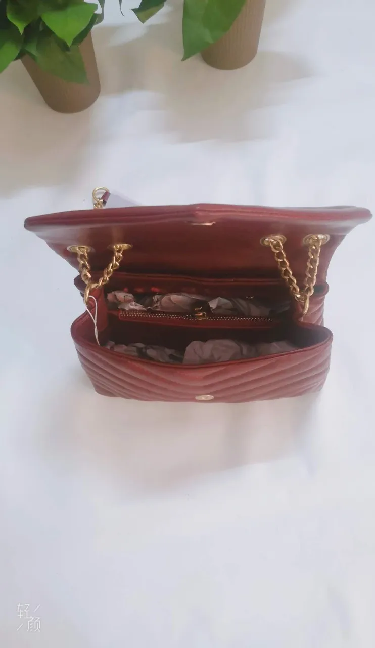 Casual new single small zipper personality lock chain chain fashion all-match chain bag
Casual new single small zipper personality lock chain chain fashion all-match chain bag