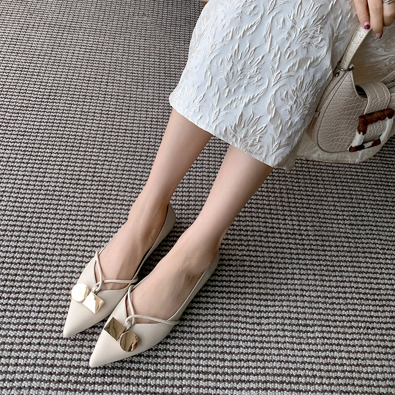 2020 spring and summer new versatile pointed low heel shallow mouth single shoes lazy shoes fashion one pedal women's shoes X063
2020 spring and summer new versatile pointed low heel shallow mouth single shoes lazy shoes fashion one pedal women's shoes X063