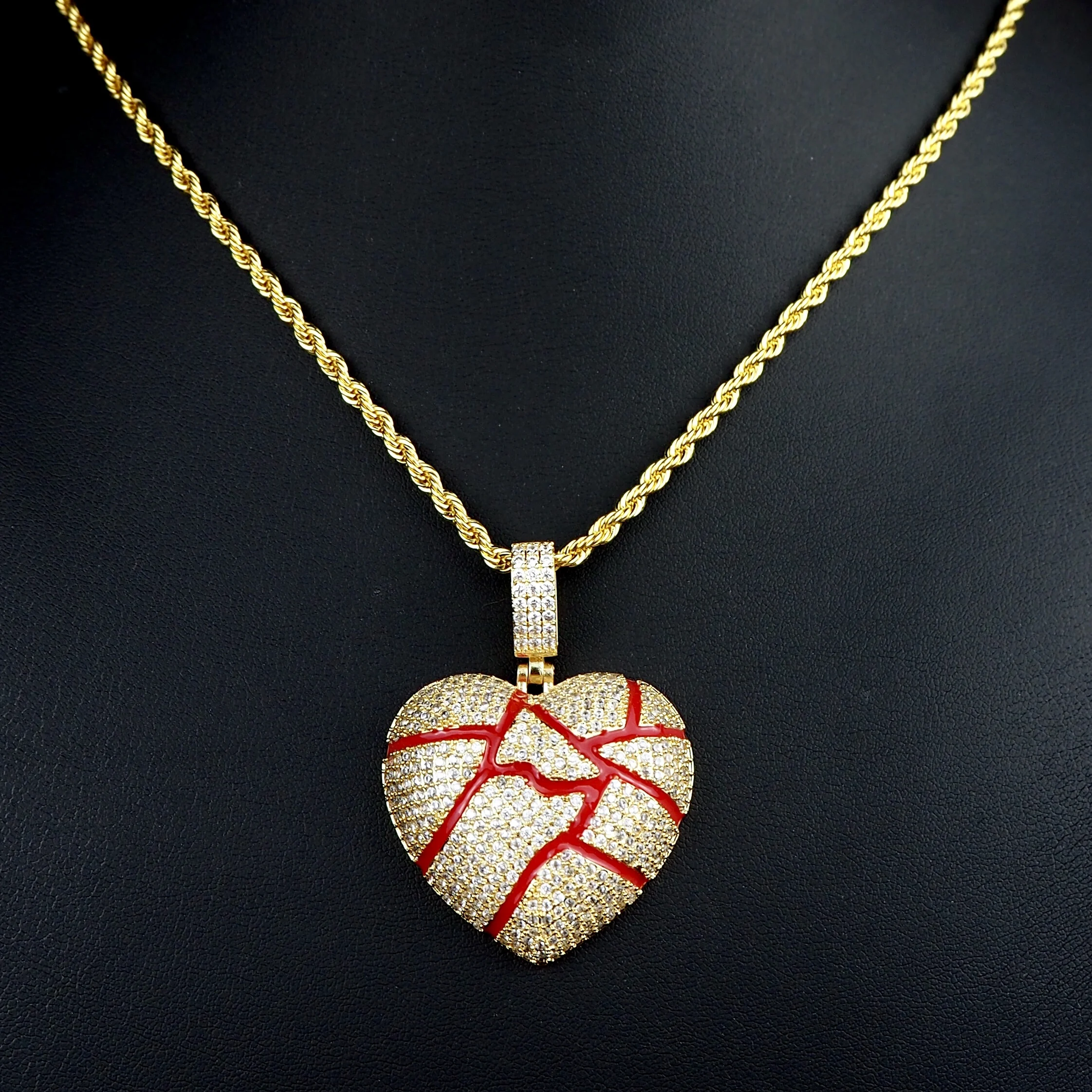 Micro-zircon copper accessories hip-hop Europe and America men and women general neutral pendant necklace Heart shining accessor
Micro-zircon copper accessories hip-hop Europe and America men and women general neutral pendant necklace Heart shining accessor