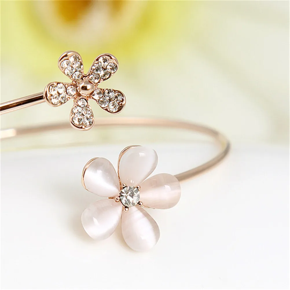 Gold Bracelet Cuff for Woman Men Gold Silver Plated Round Flower Crystal Screw Cuff Bangles Festival Gift
Gold Bracelet Cuff for Woman Men Gold Silver Plated Round Flower Crystal Screw Cuff Bangles Festival Gift
