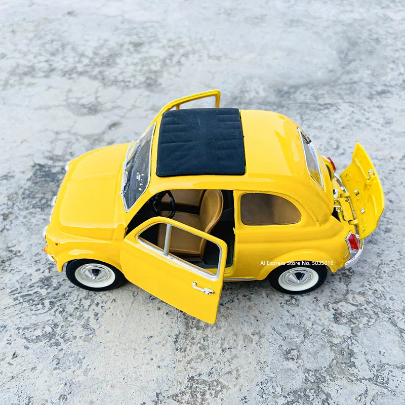 Bburago 1:24 1965 Fiat 500F yellow simulation alloy car model crafts decoration collection toy tools gift
Bburago 1:24 1965 Fiat 500F yellow simulation alloy car model crafts decoration collection toy tools gift